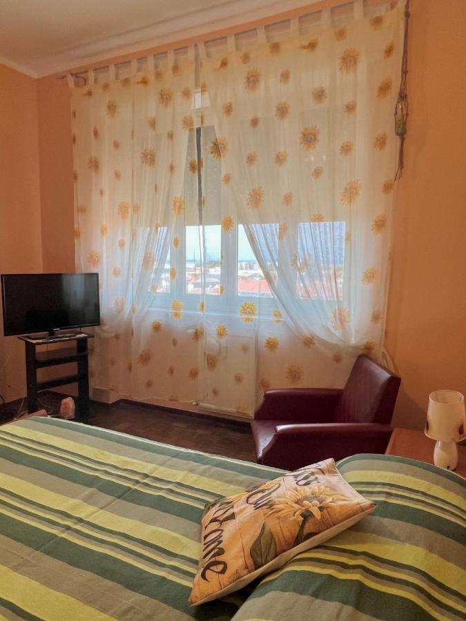 Vicino A Tutto Bed & Breakfast Vercelli Ngoại thất bức ảnh